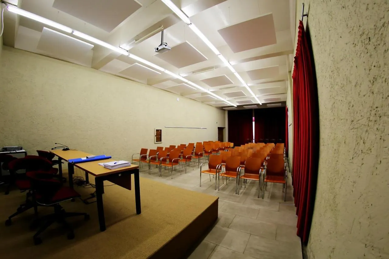 Hostatgeria De Poblet Hotel